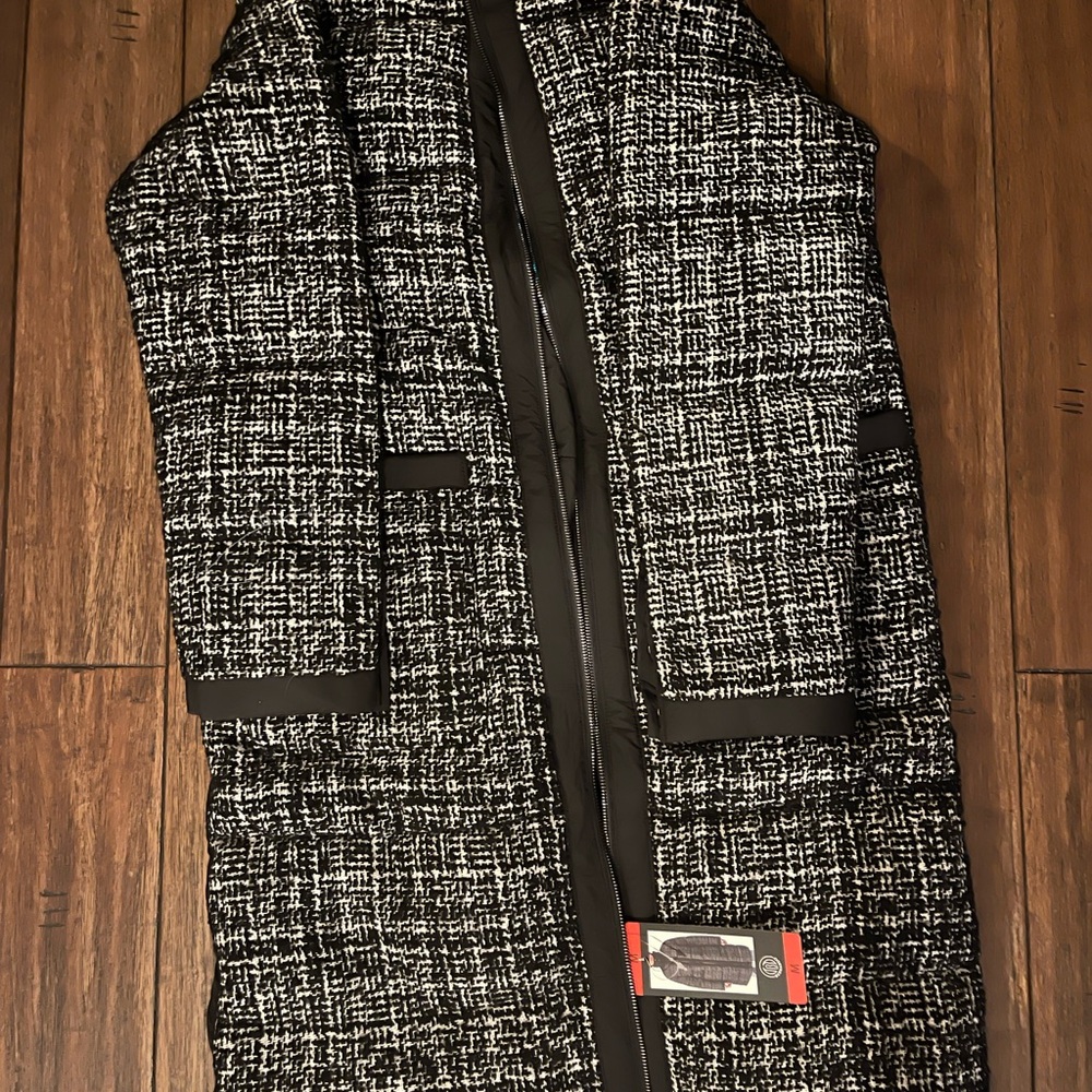 Bernardo Black and White Puffer Jacket